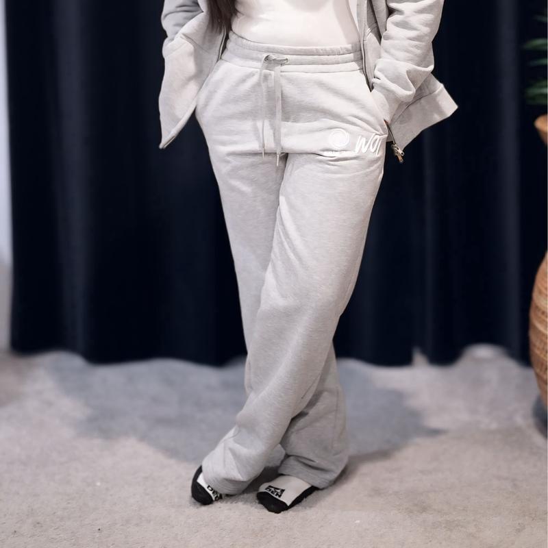 Essential Sweatpants Gray - Comfortable Casual Wear for Everyday Use 500 GSM, Deep pockets, straight leg  loose fit