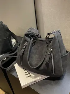 Women's Fashion Solid Color Studded Decor Zipper Crossbody Bag, Vintage Large Size PU Leather Shoulder Bag for Daily Used, Simple All-match Bag for Daily Life & Work, Elegant Commuter Bag