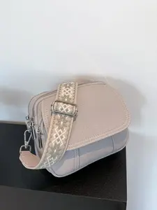 Simple and gentle style versatile flip decoration small square bag, wide shoulder strap design, casual and practical multi zipper pocket shoulder bag, suitable for commuting to work, shopping, walking, Crossbody Bag, Fashion Square Bag
