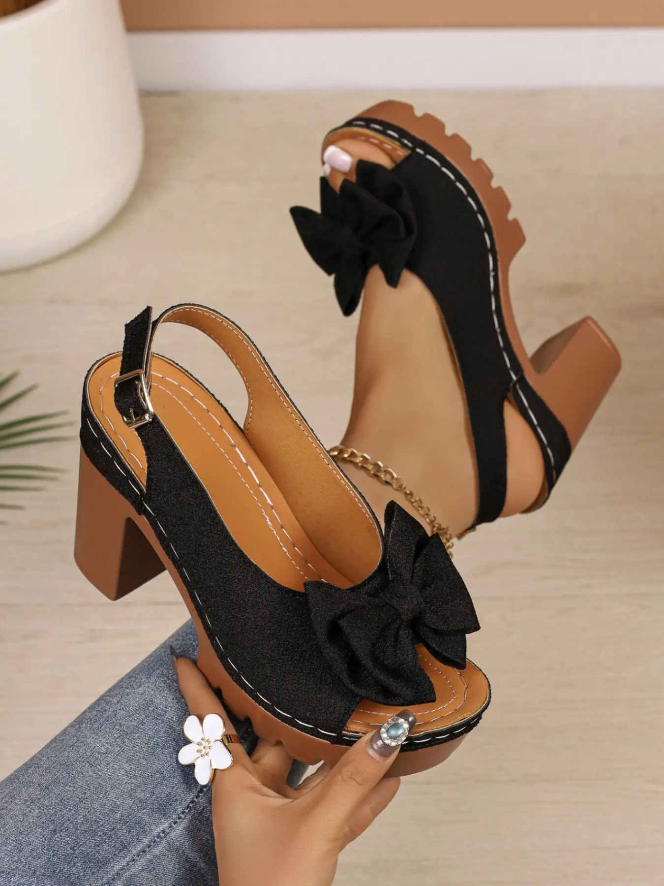 Women's 4-color summer coarse high-heeled sandals, fashionable fish mouth metal buckle platform sandals, elegant and comfortable bow tie open toe sandals suitable for daily and holiday wear Footwear Elegant Party Shoes Bow Knot Heels