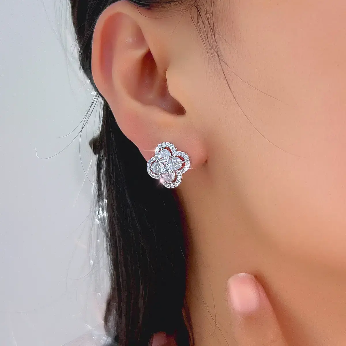 Elegant 925 Pure Silver Clover Flower Stud Earrings with White Cubic Zirconia for Women's Luxury Jewelry Perfect Gift for Weddings Engagements Parties & Mothers Girlfriends Elegant 925 Pure Silver Clover Flower Stud Earrings with White Cubic Zirconia for Women's Luxury Jewelry Perfect Gift for Weddings Engagements Parties & Mothers Girlfriends