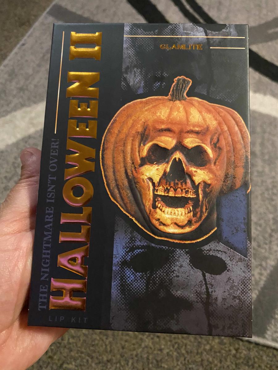 Item: Halloween ll Lip Kit