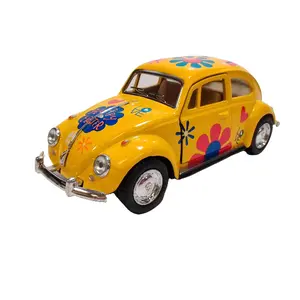 KINSMART 1967 VW Classical Beetles 1:32 Scale Diecast Model Car with Openable Doors & Pull-Back Action Officially Licensed Collectible Toy
