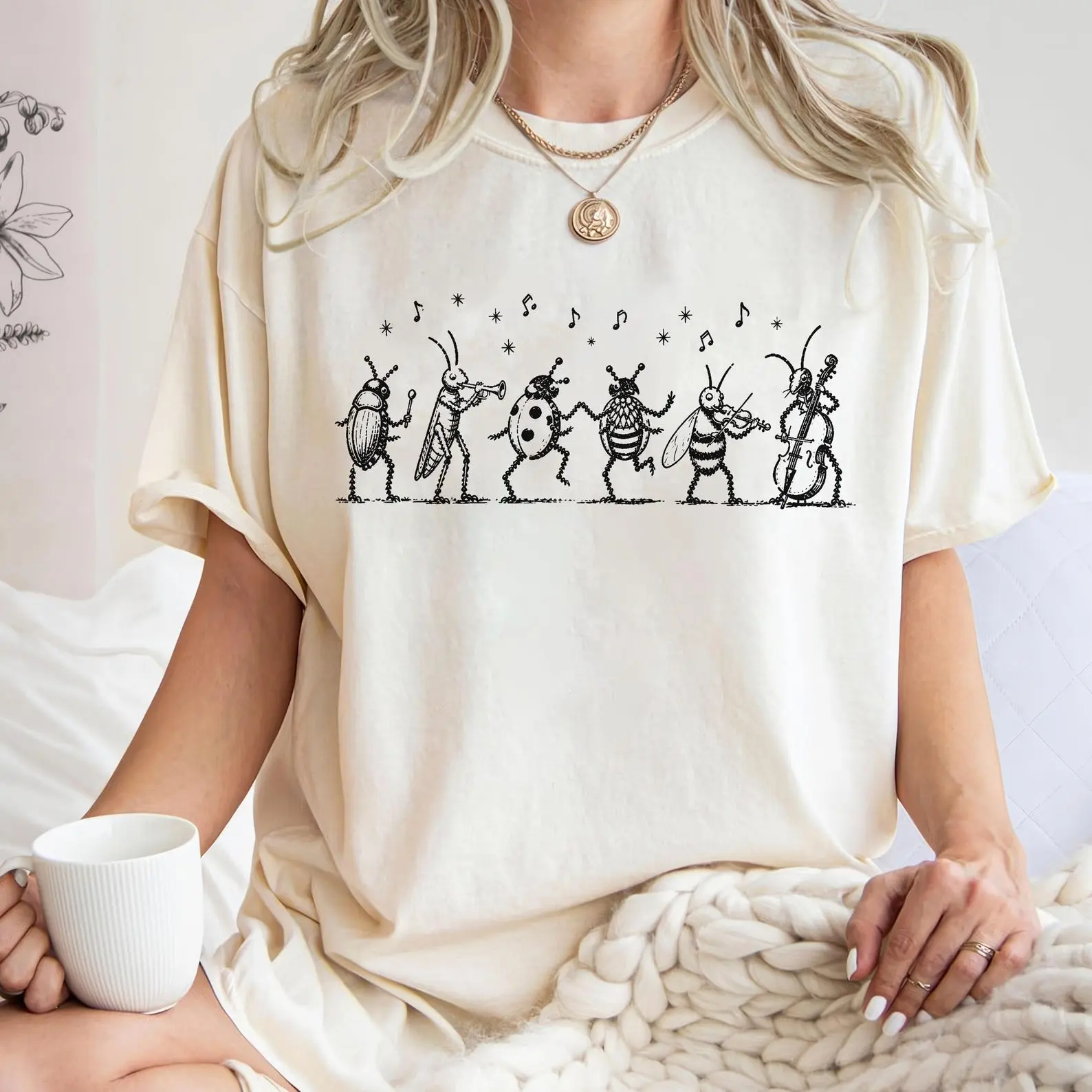 NK Divide Indie Folk T-Shirt, The Last Of The Bugs Shirt, Vintage Insect Music Graphic Tee