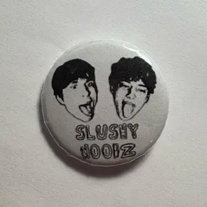 Handmade Slushy Noobz YouTuber 1.25 inches Pin Button Badge pinback buttons pins