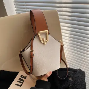 New niche design bag for women's casual, simple, contrasting color, single shoulder bucket bag, trendy and fashionable texture handbag