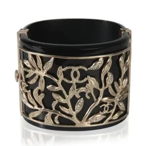 Pre-owned CHANEL Resin Bag Accessories 2009 Wide & Strass Bracelet NY152907