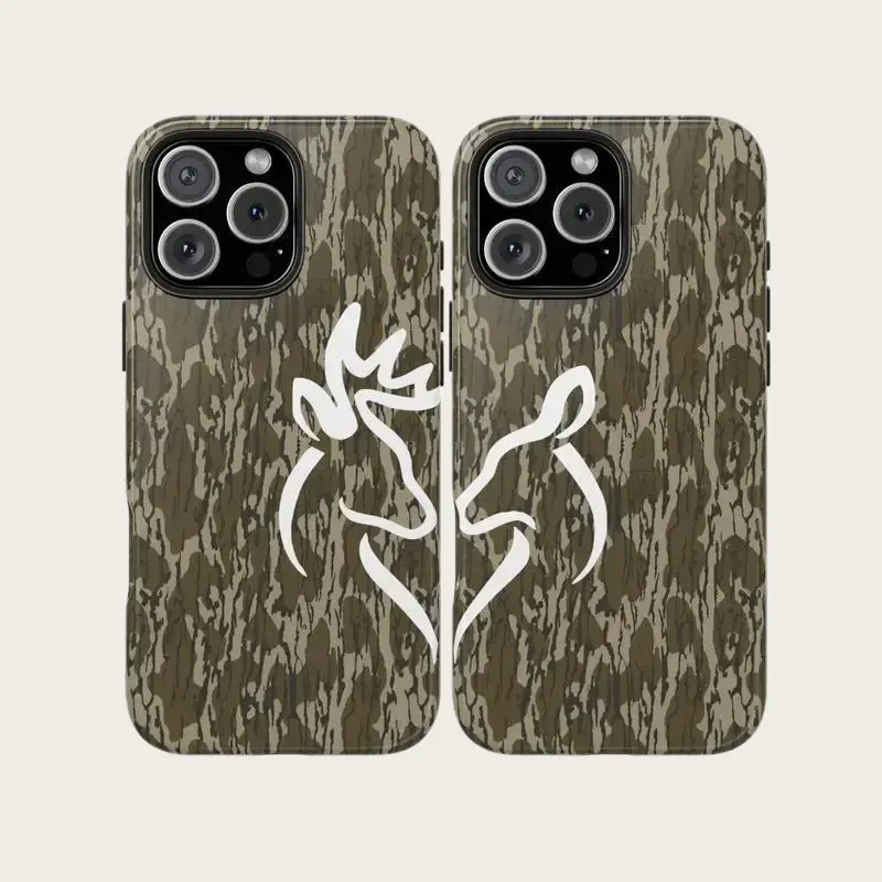 Vintage Buck and Doe Kissing Couple Soft TPU Cover - Waterproof Camo Cell Phone Case with Anti-Slip Shockproof Protection, Screen Protector for iPhone 17,16,15,14,13,12,11 Pro Max Plus, Cellphone Casing