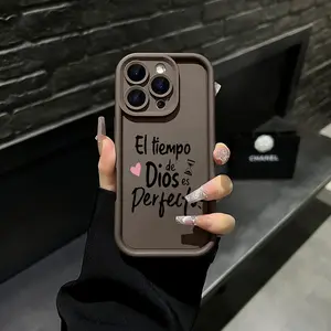 God's Timing Is Perfect Spanish Quote Phone Case for iPhone 17 Pro Max 16 15 Plus 14 13 12 Galaxy S25 S24 Series Full Camera Lens Protection Shockproof Drop Resistant Durable Bible Inspired Verse Phone Case Suitable for All People All Religions All Faiths