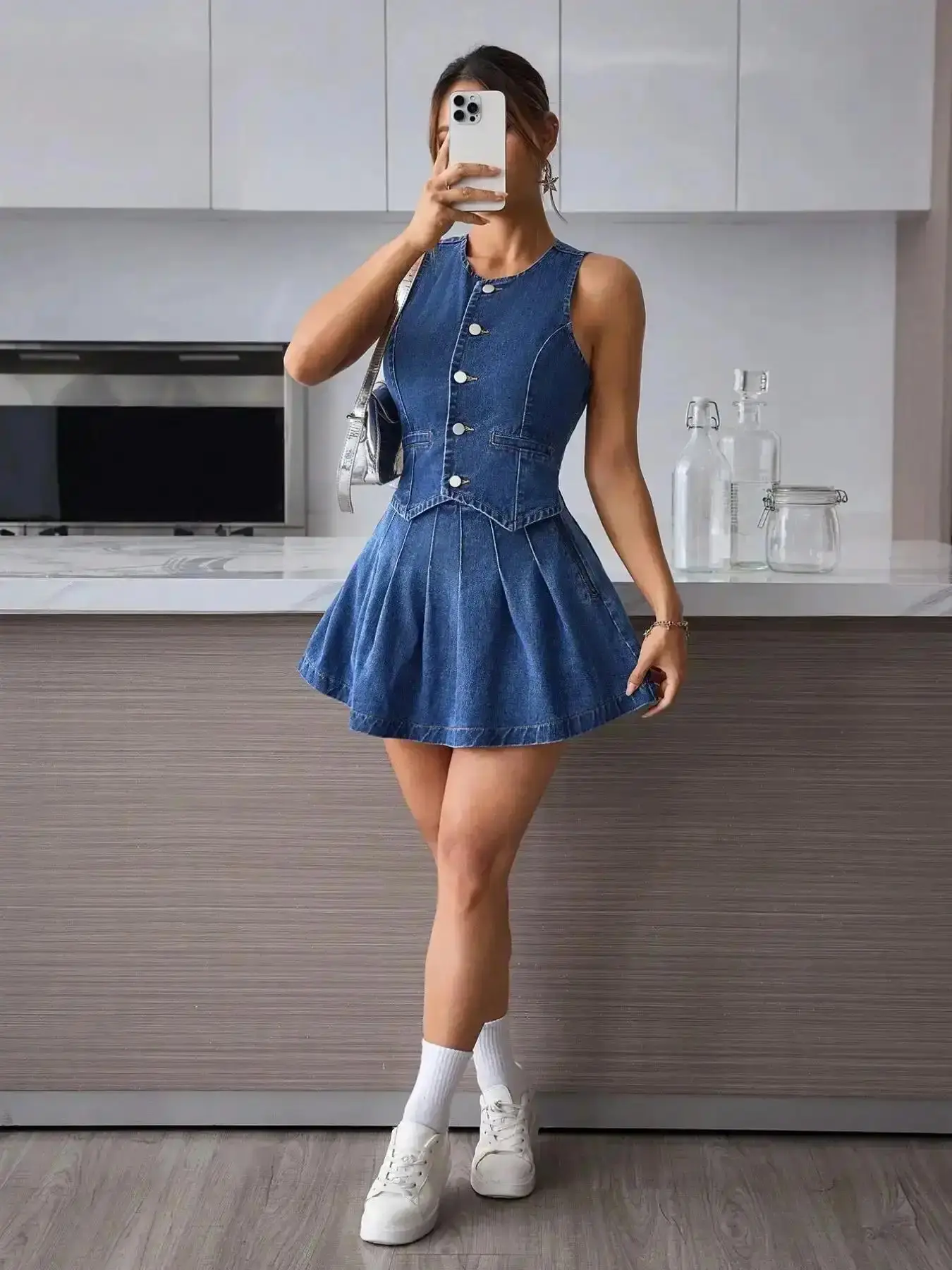 Petite Sleeveless Denim Dress, Slimming Waist Pleated Short Skirt, Fashion Loose-Fitting Gilet for Small Stature, Casual Style, Everyday, All Seasons, Modern, Wardrobe Essential, Adjustable, Everyday, Loungewear