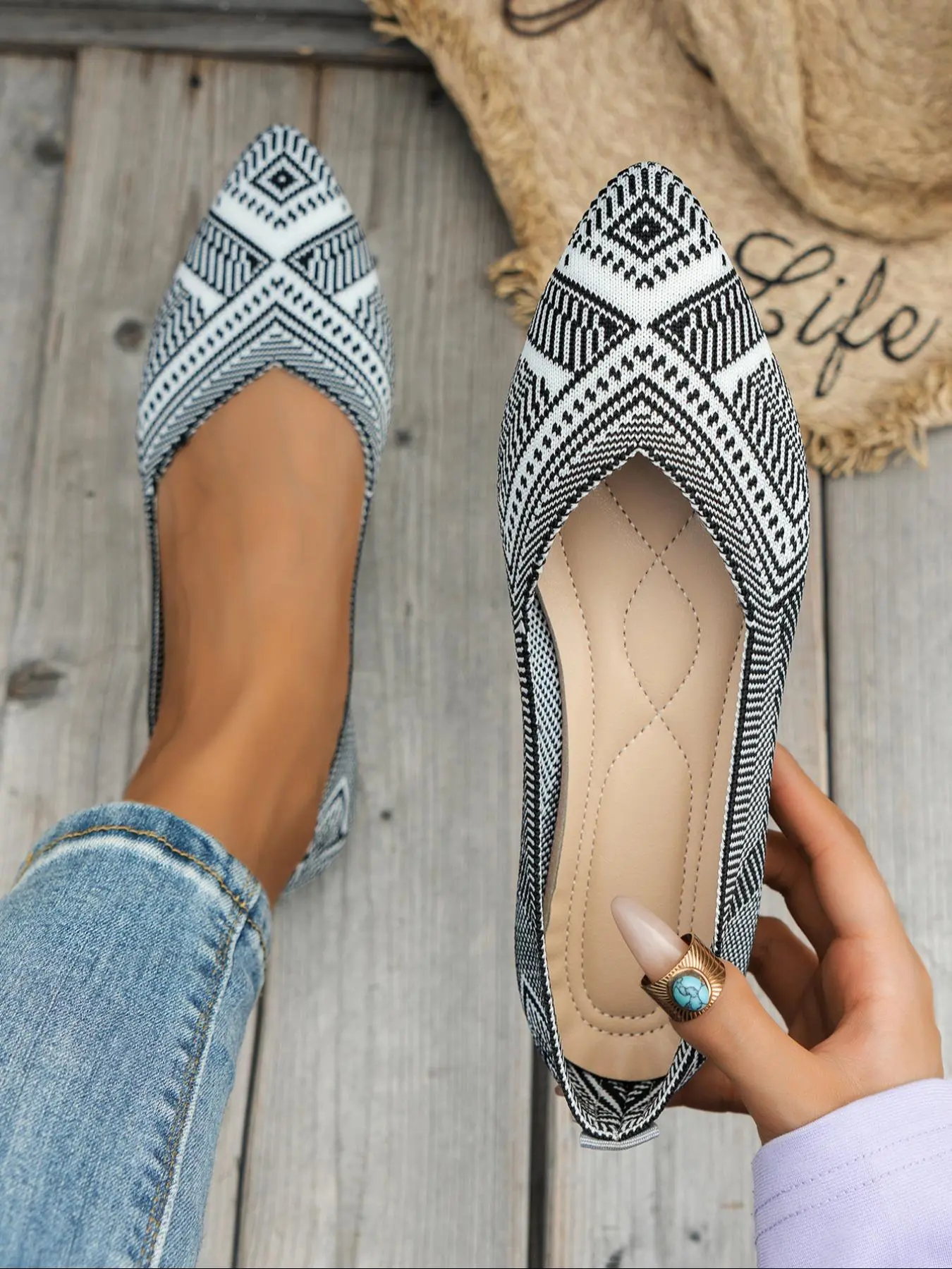 Women's Fashionable Tribal Pattern Flat Shoes, Casual Comfortable Pointed Toe Slip on Shoes for Daily Wear, Lightweight Breathable Shoes for Women & Girls, Running, Casual Flats, Casual Flat Footwear