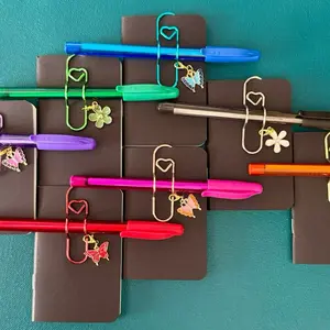 Pocket Notebook Set with Colorful Pens and Heart-shaped Clips for Organized Note-taking