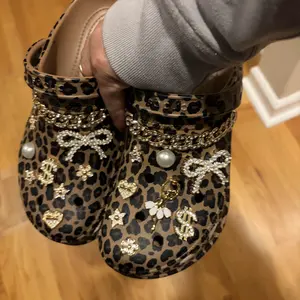 Elegant 24-Piece Stud Shoe Set with Pearl Bowknots, Ballerina Design & Chains, Cute Decorative Accessories for Shoes