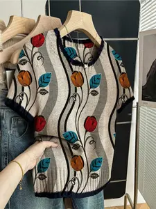 Women's Artisanal Garden Style Colorblock Wave Vine Tulip Print Round Neck Sweater, Casual Short Sleeve Knitwear for Spring Summer Fall