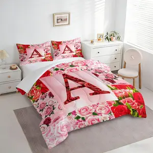 2/3Pcs Pink Floral Initial A-Z Rose Comforter Set, Personalized Letter Print Quilt Bedding Set with Pillowcases, Soft Quilt Bed Set for Girls Bedroom, Sweet Romantic Red Flower Aesthetic Home Decor