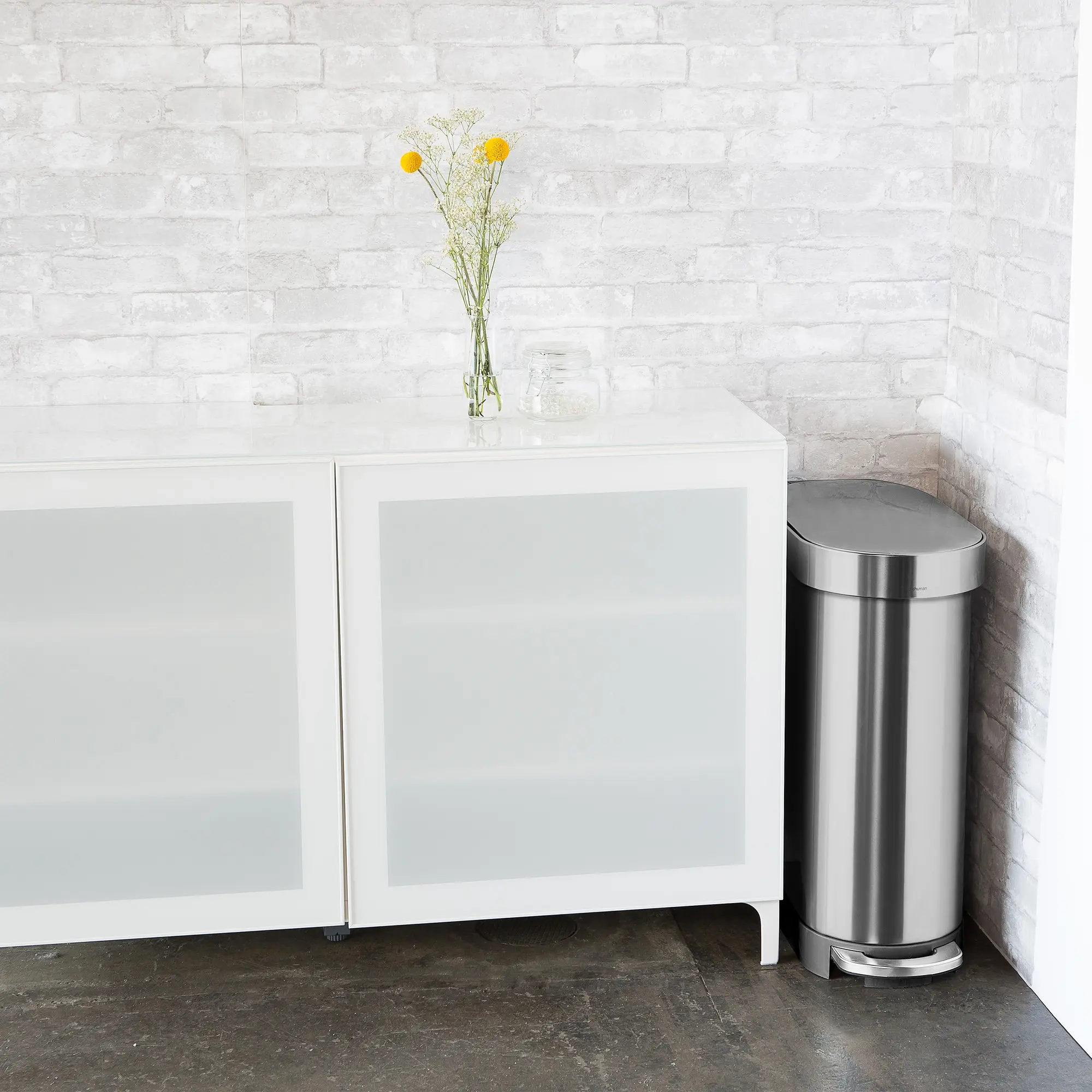45-Liter Slim Hands-Free Kitchen Step Trash Can with Liner Rim " Simplehuman "