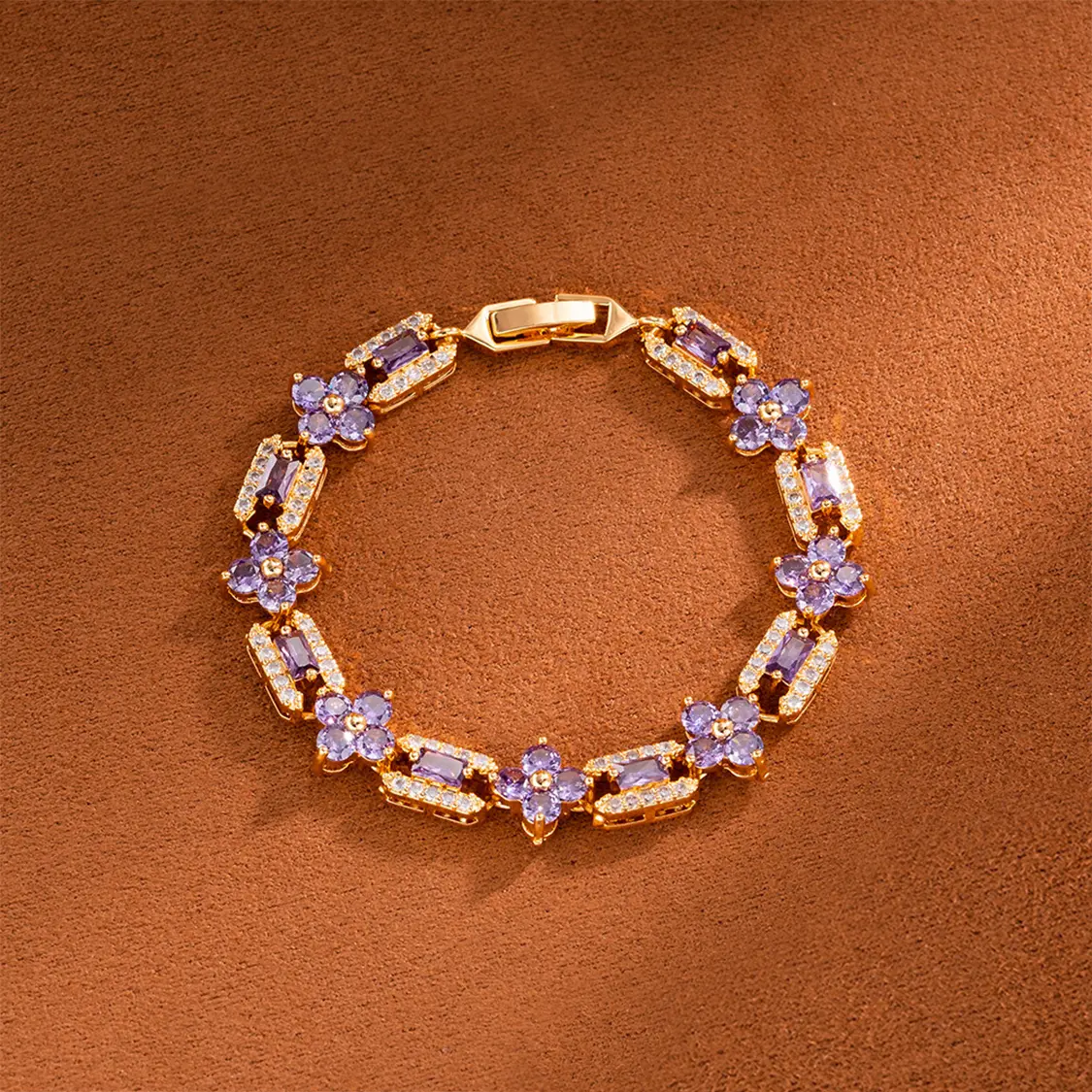 14K Gold-Plated 4-Leaf Clover Flower Bracelet - Women's Gold Plated Bracelets with Zircon Non-Natural Crystal, Flower Design Jewelry for Adults, Premium Gift for Wedding, Party