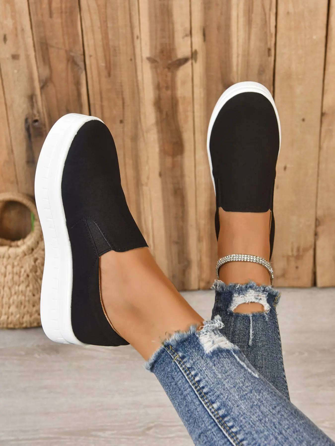 2026 new women's thick-soled loafers women's lazy one-pedal casual sneakers walking shoes versatile muffin sole single shoes women Slip On Footwear Casual Slip Ons