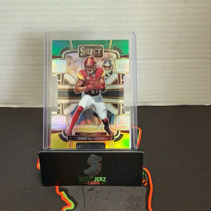 2023 Panini Select - Concourse Terry McLaurin #99 Green & Yellow Prizm Die-Cut sports trading card