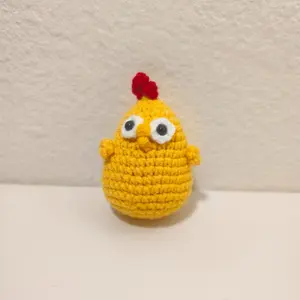 Crochet CHICK keychain, CHICKEN Plushie pendant, handmade HEN, mini chick amigurumi, Crochet animal, chicken doll,knitted House warming gift