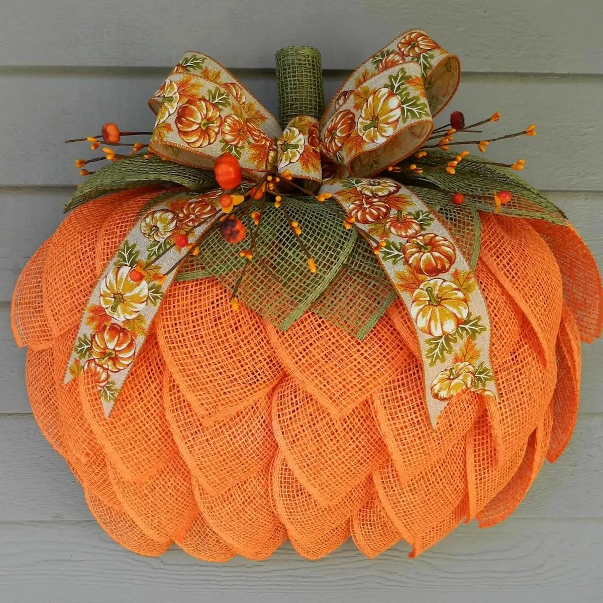 Farmhouse Pumpkin Wreath for Front Door, Autumn Wreath with Bows and Berries, Burlap Pumpkin for Autumn Fall Halloween Thanksgiving Wall Decor