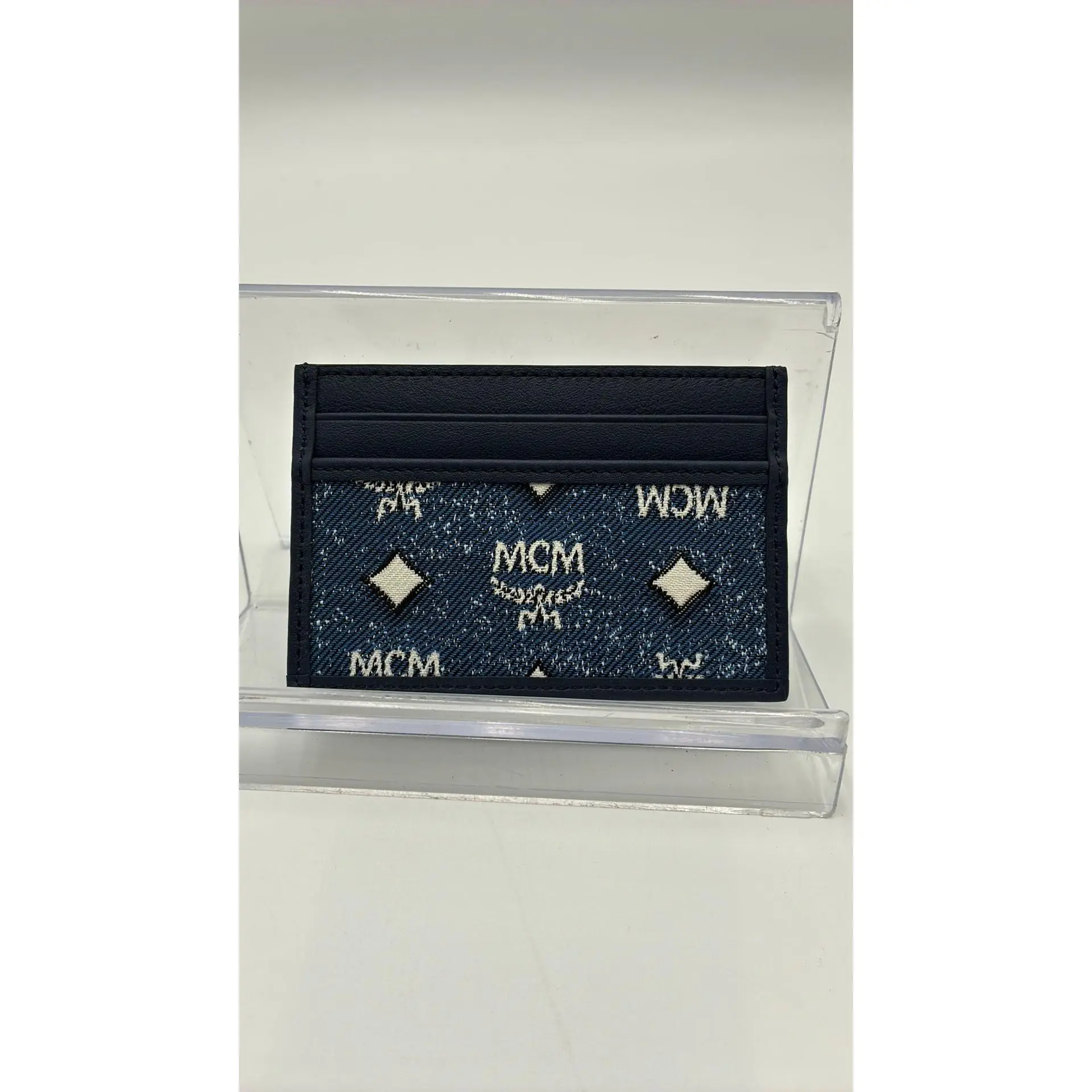 Pre-owned Leather Luxury Bags & Accessories MCM Card Holder, Blue Date Code: 10112510. Entrupy ID: T8C226T.