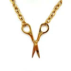 Scissor Necklace in Gold