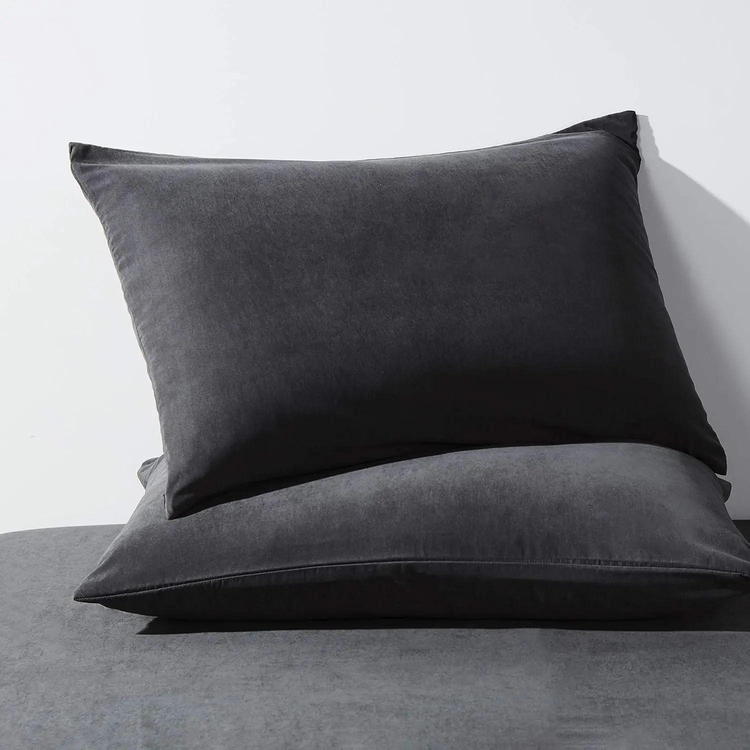 Microfiber Pillowcases Standard with Zipper Set of 2 - Breathable Zippered Pillow Covers for Hair and , Soft Brushed Pillow Cases 2 Pack, 20 x 26 Inches, Dark Grey