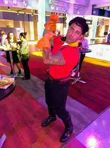 6pc Size Large Men's Gaston Costume Cosplay Halloween