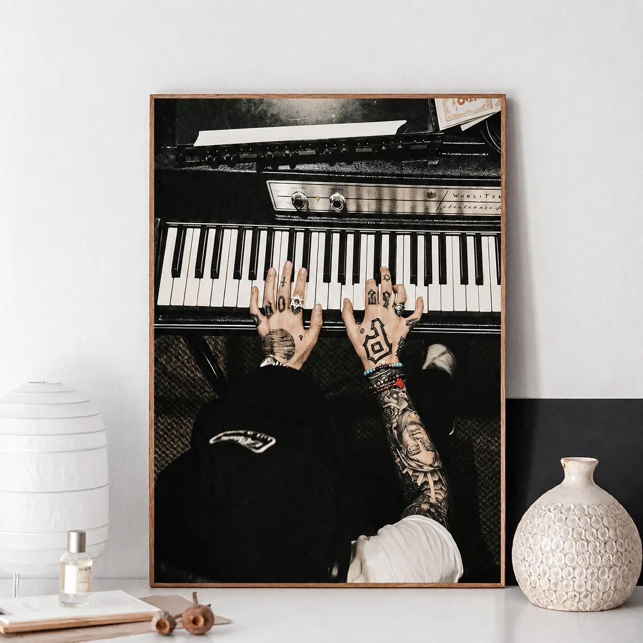 Mac Miller Signature Playing Piano Poster Decor Artwork Ornaments Wall(Note: Frame shown for display only) Wall Art Painting Modern Wall Art Decoration Items Creative Design Print
