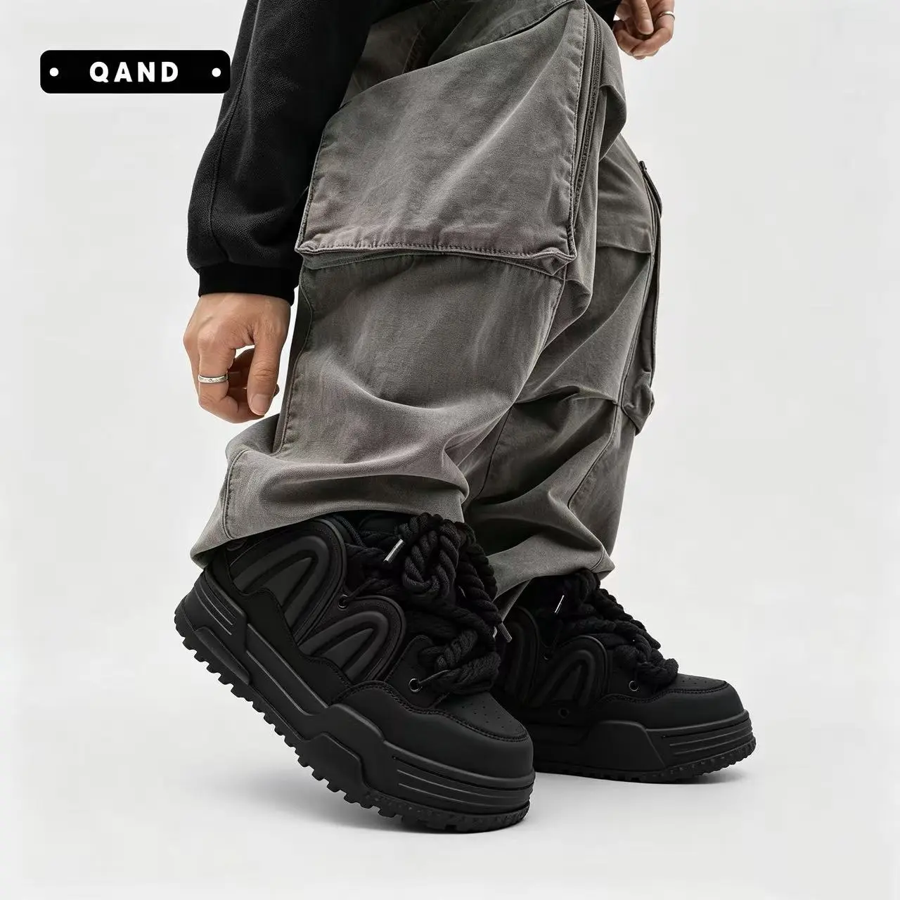 Q-AND 2026 new black casual sneakers for both men and women, couple bread shoes, suitable for both commuting and sports