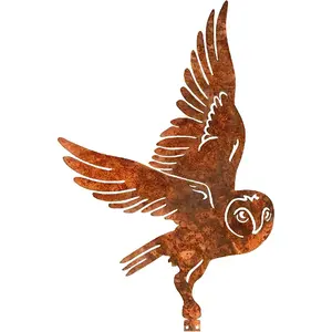 Rusty Metal Owl Garden Ornament - Flying Owl Statue for Outdoor Decor, Fence Decoration with Mounting Screws, Vintage Rustic Bird Sculpture for Yard, Patio & Lawn