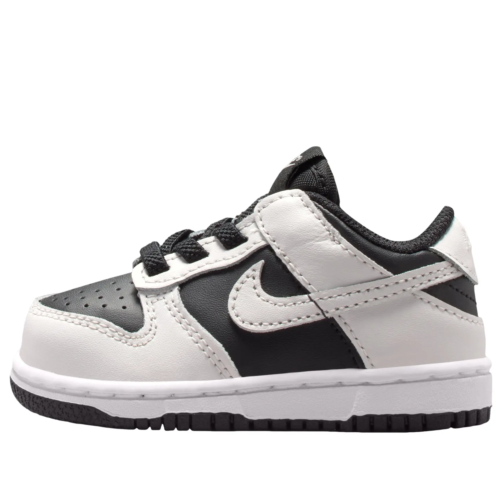 NIKE Dunk Low Reverse Panda (TD) Child-Sized Toddler Boys' Low-Top Casual Trainers, Round Toe, Lace-Up, for 3-4 Years