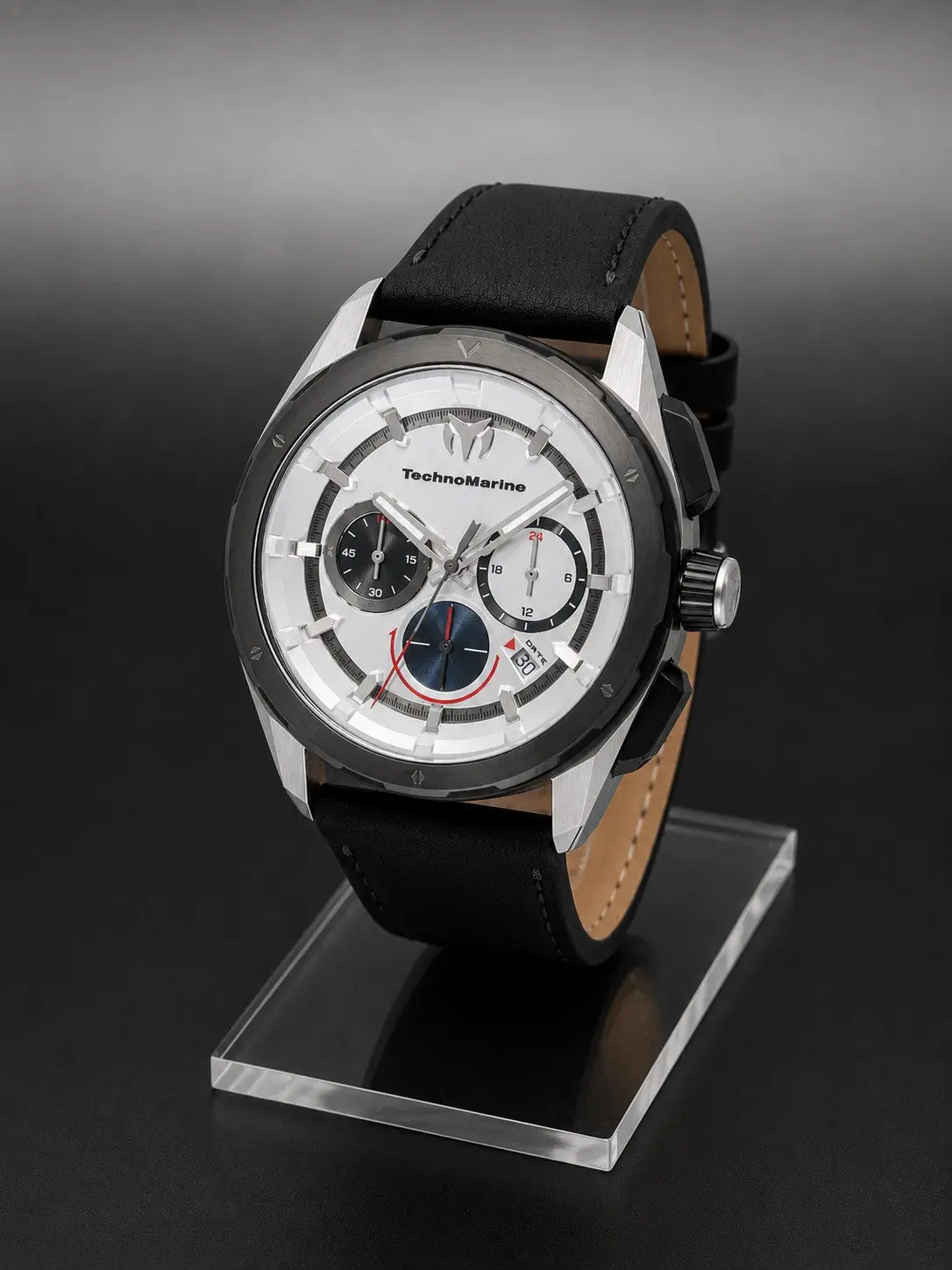 TechnoMarine Ocean Nomad TM-318088 | Silver Dial | Black Leather Strap