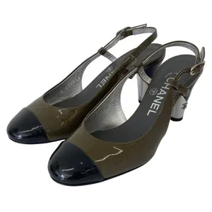 Pre-owned CHANEL Patent Leather Small Leather Goods Slingback Pumps
