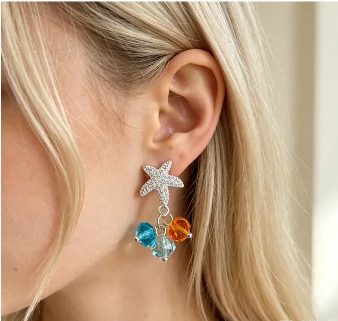 Women’s ultra-sparkly rhinestone star stud earrings — light luxury minimalist niche style, fresh summer accessory
