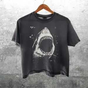 Vintage Shark Graphic Crop Top, Comfort Colors Boxy Tee, Retro Ocean Predator Shirt, Aesthetic Streetwear, Unisex Graphic T-shirt