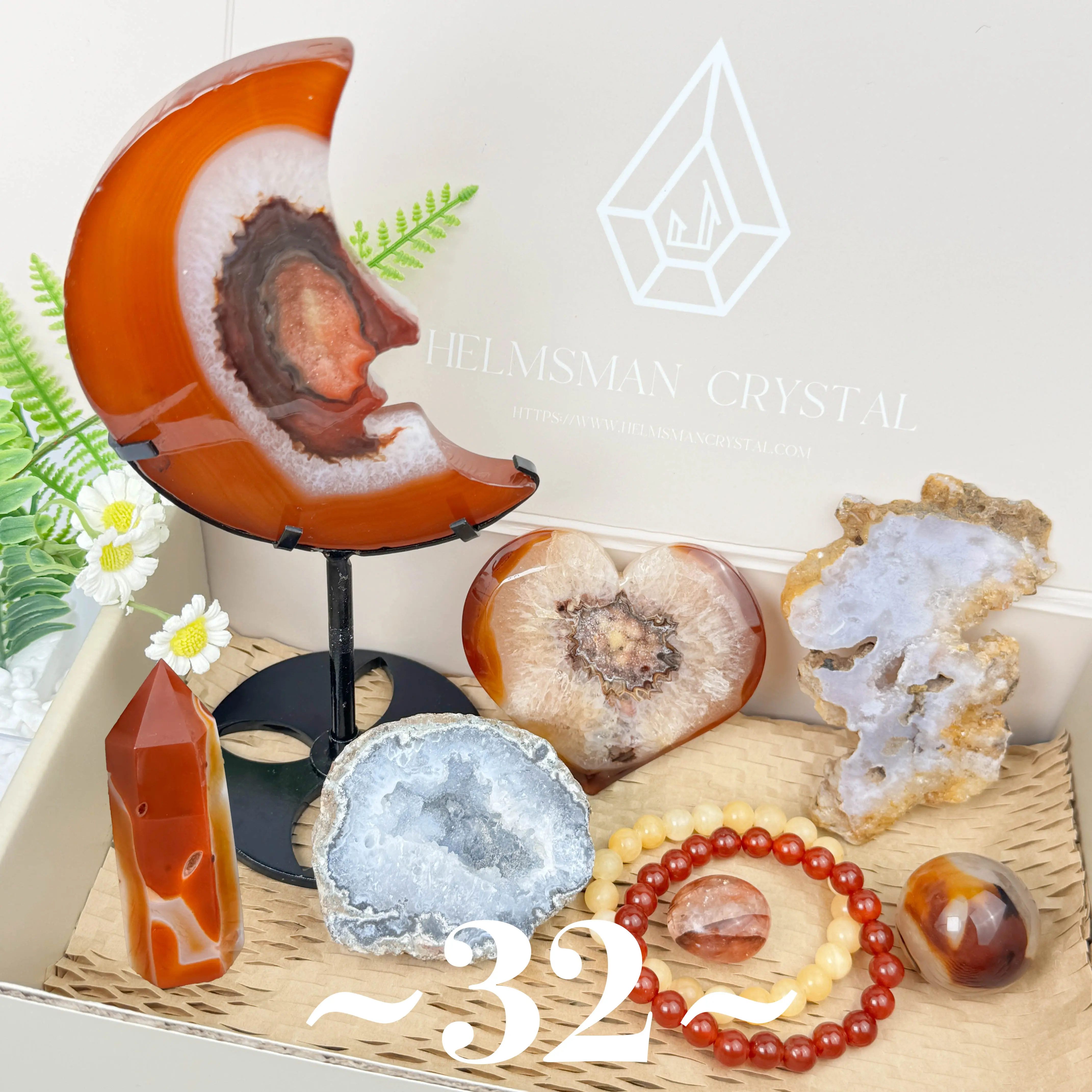 Natural Crystal Bundle - 1 Count 1000g Assorted Tumble Pieces, Various Carving Accents (Moon Star, Tower, Cube, Egg, Bracelet, Flame, Mushroom & More) for Decor