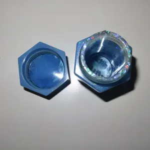Cool color-blend container