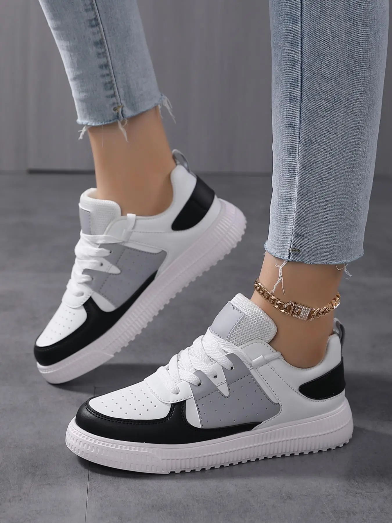 Women's Fashion Colorblock Patchwork Design Lace Up Low Top Platform Sneakers, Casual Comfortable Training Sports Shoes for Daily Wear, Trendy All-mat