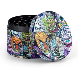 This pepper grinder features a street-style graffiti design and comes with a durable, fine-toothed mortar, perfect for grinding spices