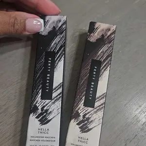 Fenty Beauty Lash Essentials: Hella Thicc Volumizing Mascara Duo