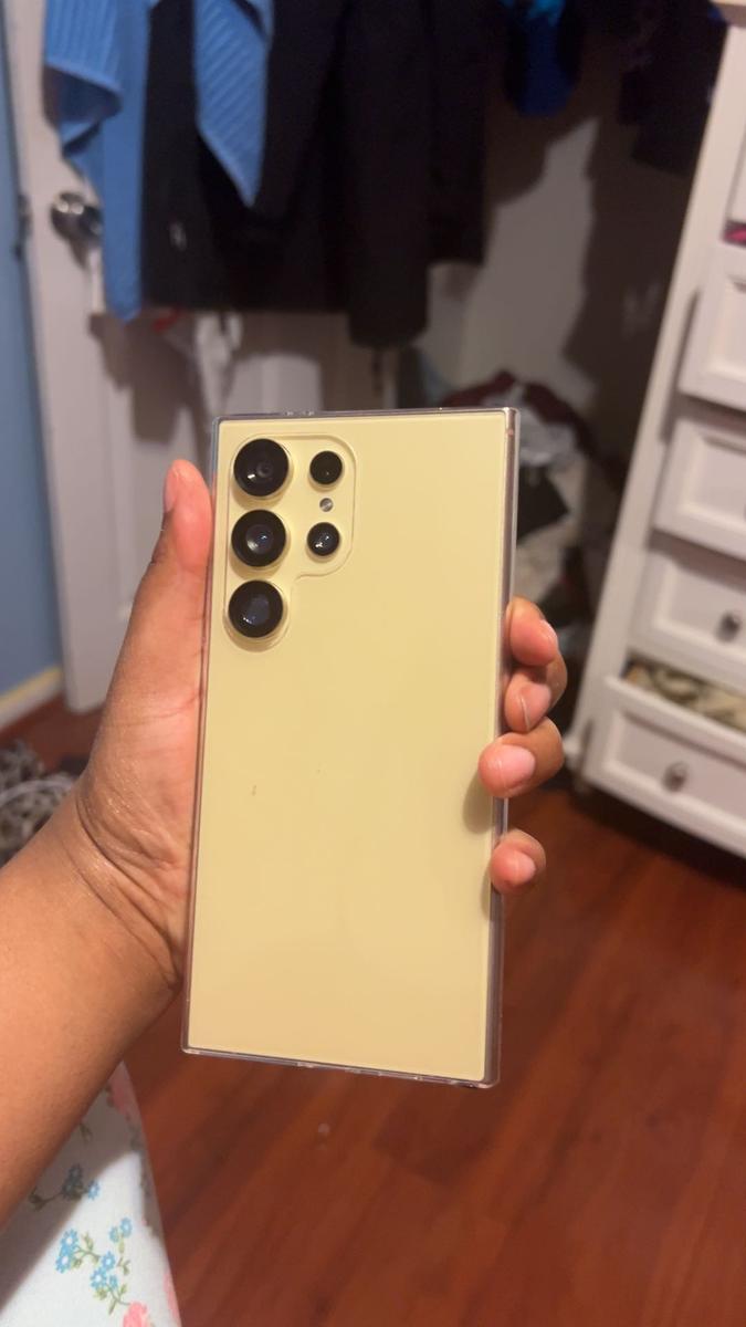 Item: Yellow, 1 Count