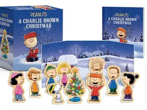 Peanuts: A Charlie Brown Christmas Charlie Brown Theme Wooden Material Collectible Set (RP Minis) - Paperback