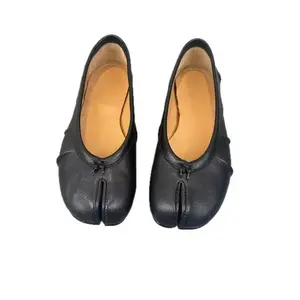 Women's walking shoes walking shoes tabi split-toe shoes women's 20246 new niche pleated flat bottom shallow bow ballet pig's trotters