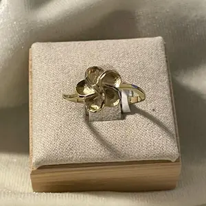14k gold flower ring