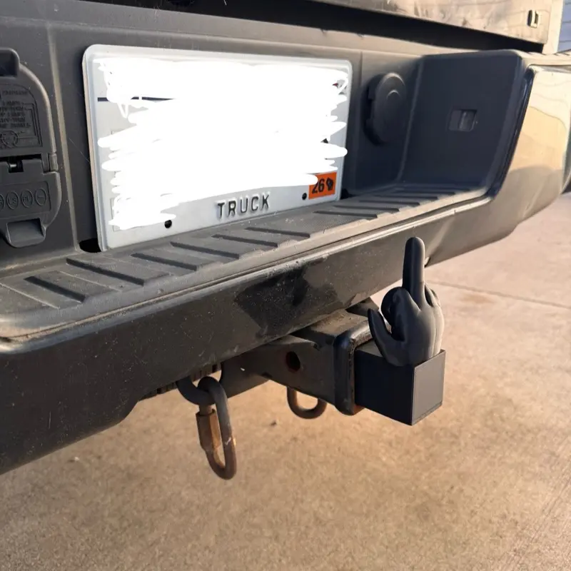 Trailer hitch receiver Finger