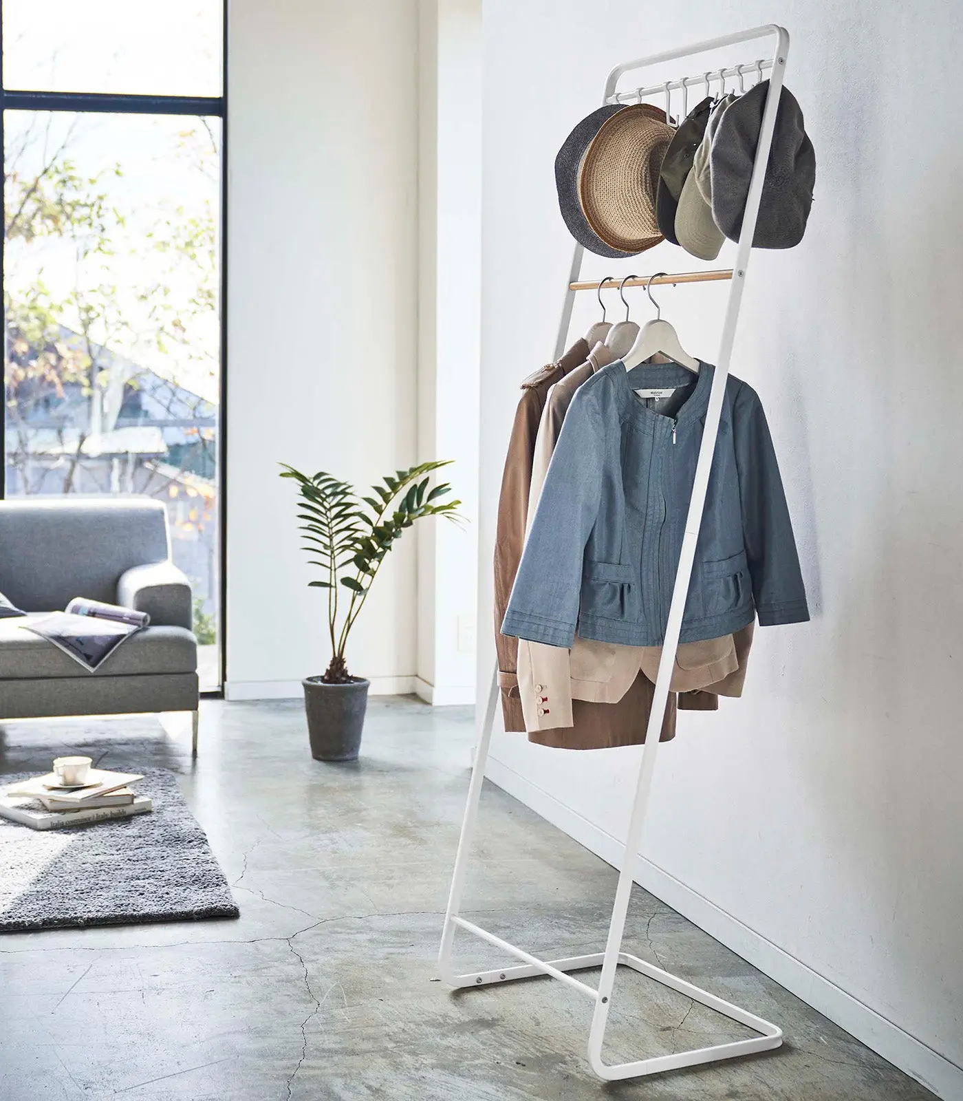 Coat Racks Organiser, 66 in Stylish Accent Steel-Wood Vertical Floor Standing Unit with Multi-Hat Storage for Entryway Organization