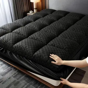 Single Deep Pocket Fitted Mattress Cover Non-slip Design Machine Washable Comfortable Breathable Spill-proof Stain-resistant Bedrooms Student Dormitories All Ages
