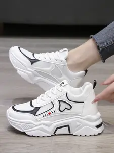 Women's Thick Sole Dad Shoes, Breathable Mesh Casual Sports Sneakers, Short Height Increase Shoes, Love Heart Design, Breathable Athletic Sneakers